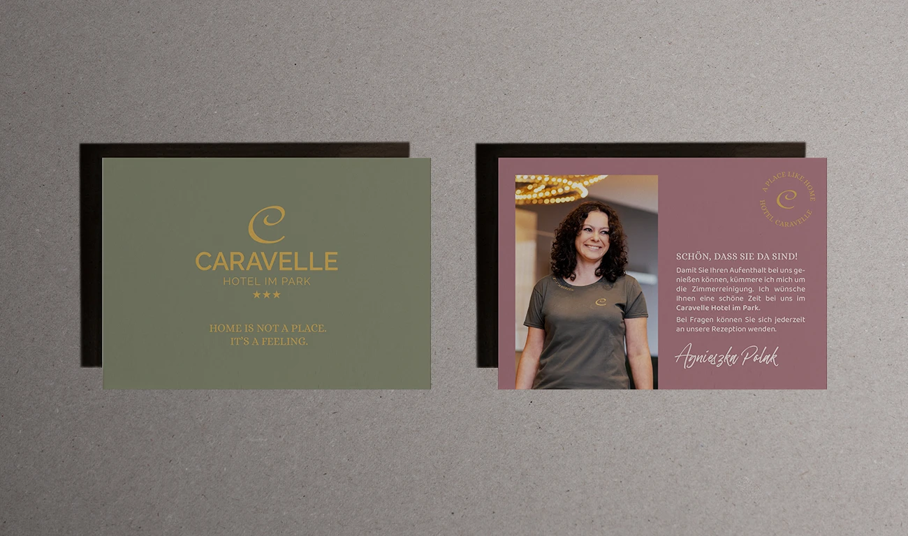 Vorder- und Rückseite der Zimmerkarte vom Caravelle Hotel